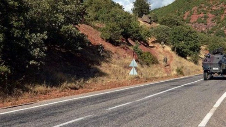 Tunceli'de askeri araca bombalı saldırı: 2 şehit