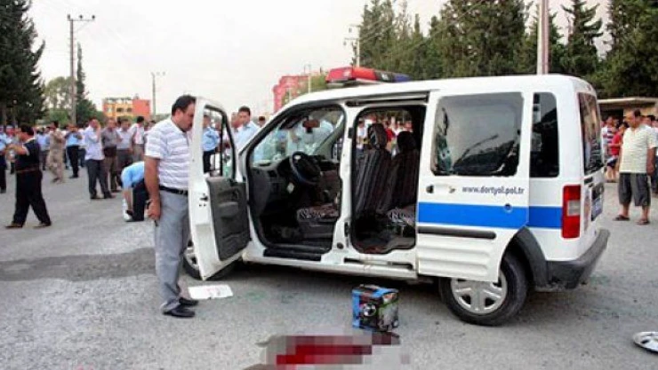 Tunceli'de polis aracına saldırı: 2 polis yaralandı