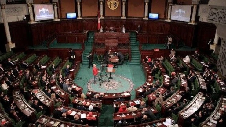 Tunus'ta iktidar partisinin 32 milletvekili istifa etti