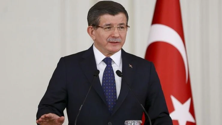 Davutoğlu: Türkiye'ye 'sınırlarını aç' tavsiyesi iki yüzlülüktür