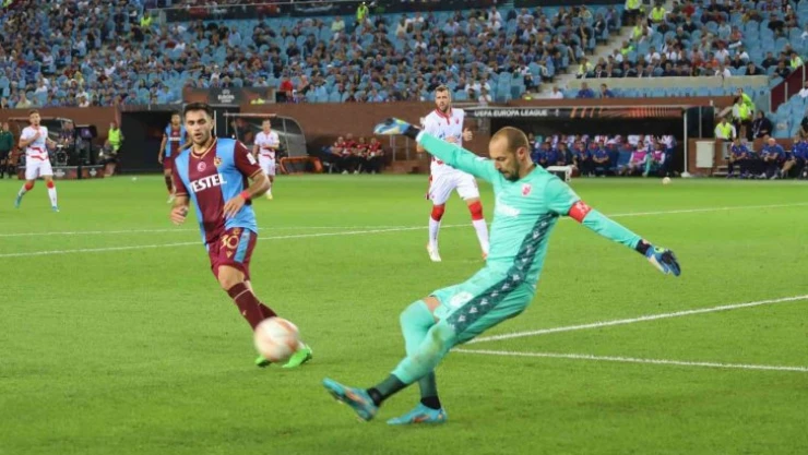 UEFA Avrupa Ligi: Trabzonspor: 2 - Kızılyıldız: 1 (Maç sonucu)