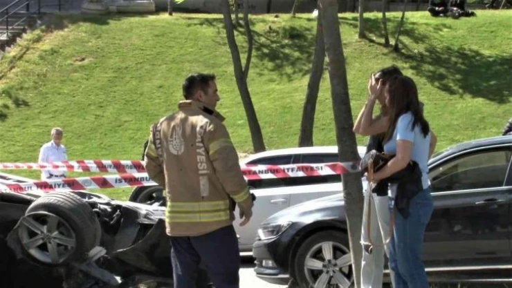 Ümraniye'de 'kasis' kazası: Araç takla atarak savruldu