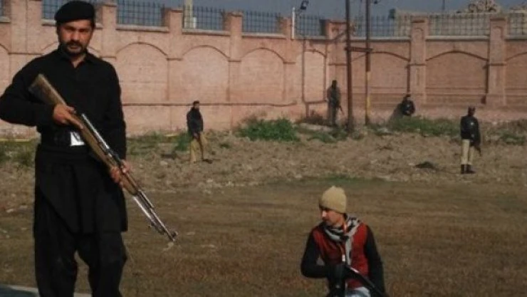 Pakistan'da üniversiteye kanlı saldırı: 20 ölü