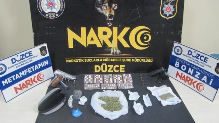 Uyuşturucu madde ticareti yapan 2 kişi tutuklandı