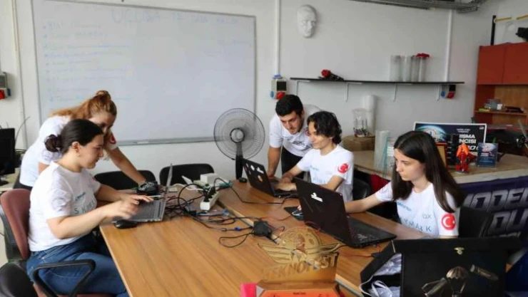 Uzay takımı şampiyonluklarını tazelemek için gün sayıyor