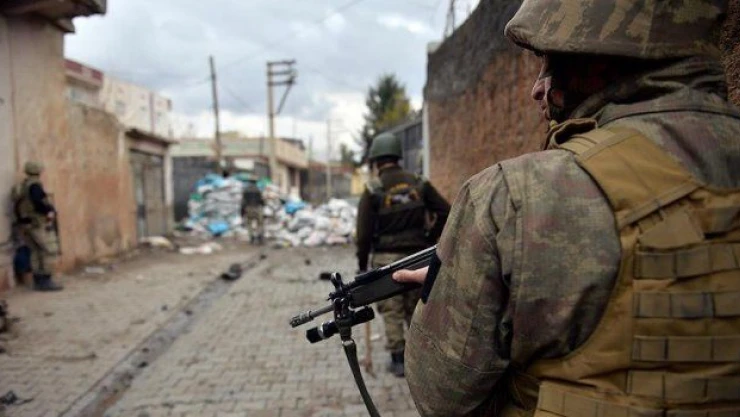 Valilik açıkladı: Sur ilçesi havadan bombalanacak haberleri asılsız