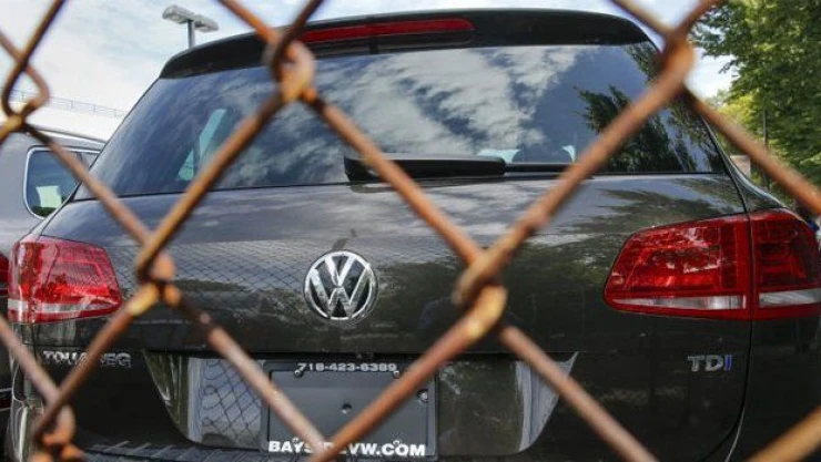 ..Ve Wolkswagen'in CEO'su istifa etti