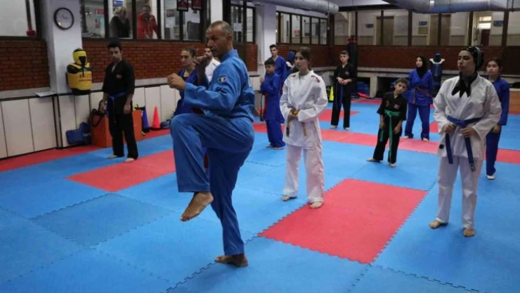 Vietnam'da doğan vovinam sporunu Türkiye'ye getirdiler