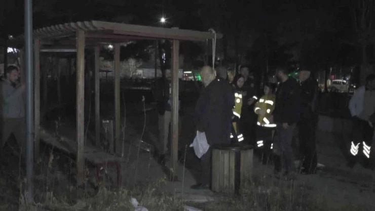 Voleybol oynarken iple boynundan asılı halde erkek cesedi buldular