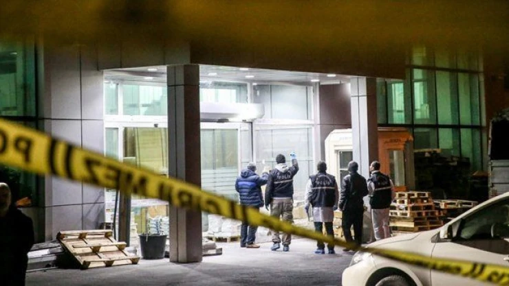 Yeni Şafak ve Yeni Akit gazetelerine eş zamanlı saldırı