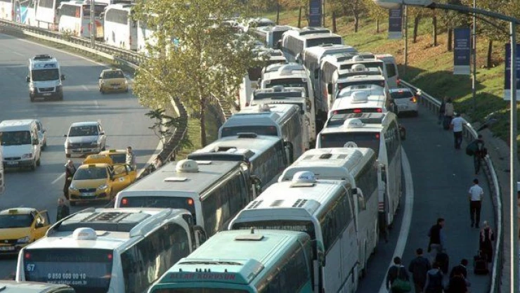 Yollarda dönüş çilesi başladı