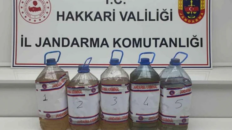 Yüksekova'da 25 litre asit anhidrit maddesi ele geçildi
